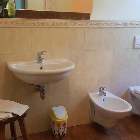 לינה וארוחת בוקר Il Gatto Nero Castelveccana